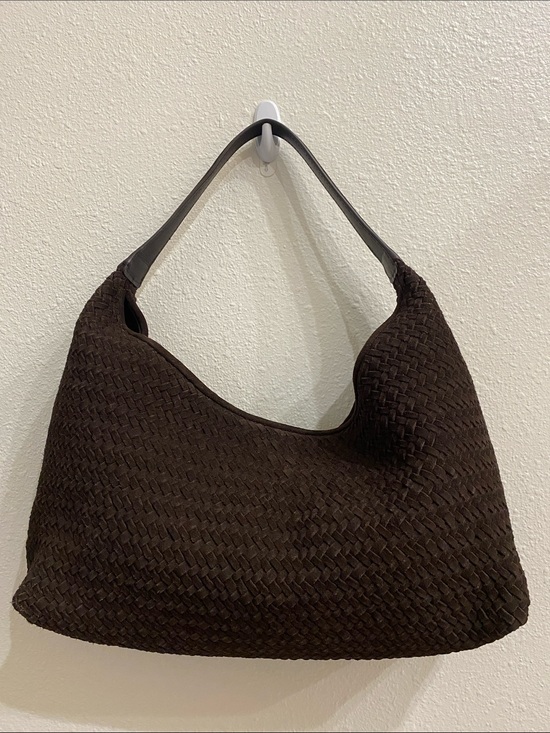 Madewell Handbags - NWT Madewell The Mylie Shoulder Bag Dark Carob